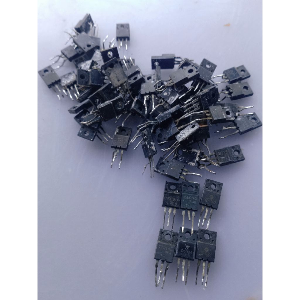 ทรานซิสเตอร์แนวนอน C6090, C6092, C6093 ตัวเล็กดั้งเดิม