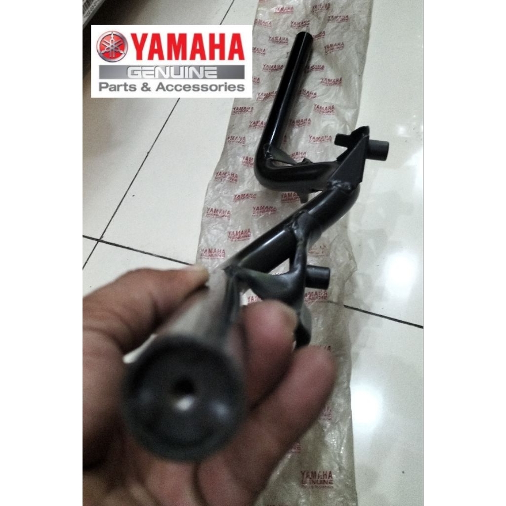 BLACK STEERING BAR FIZ SE 96 ORIGINAL YAMAHA YGP GENUINE NOS