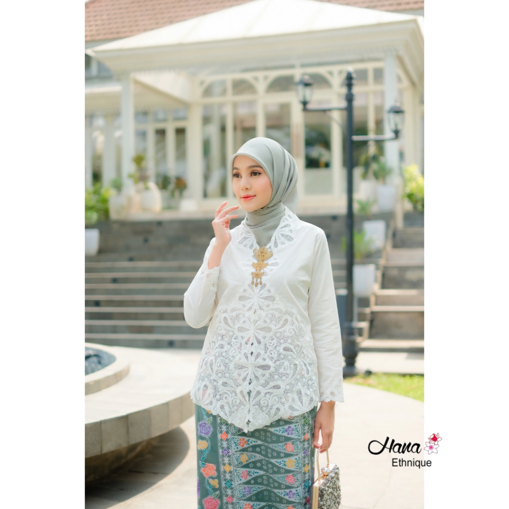 KATUN ปัก Kebaya S-4XL Hana Eunique - Encim Kebaya Dahlia Motifผ้าฝ้ายสีขาว Kebaya BW Ivory