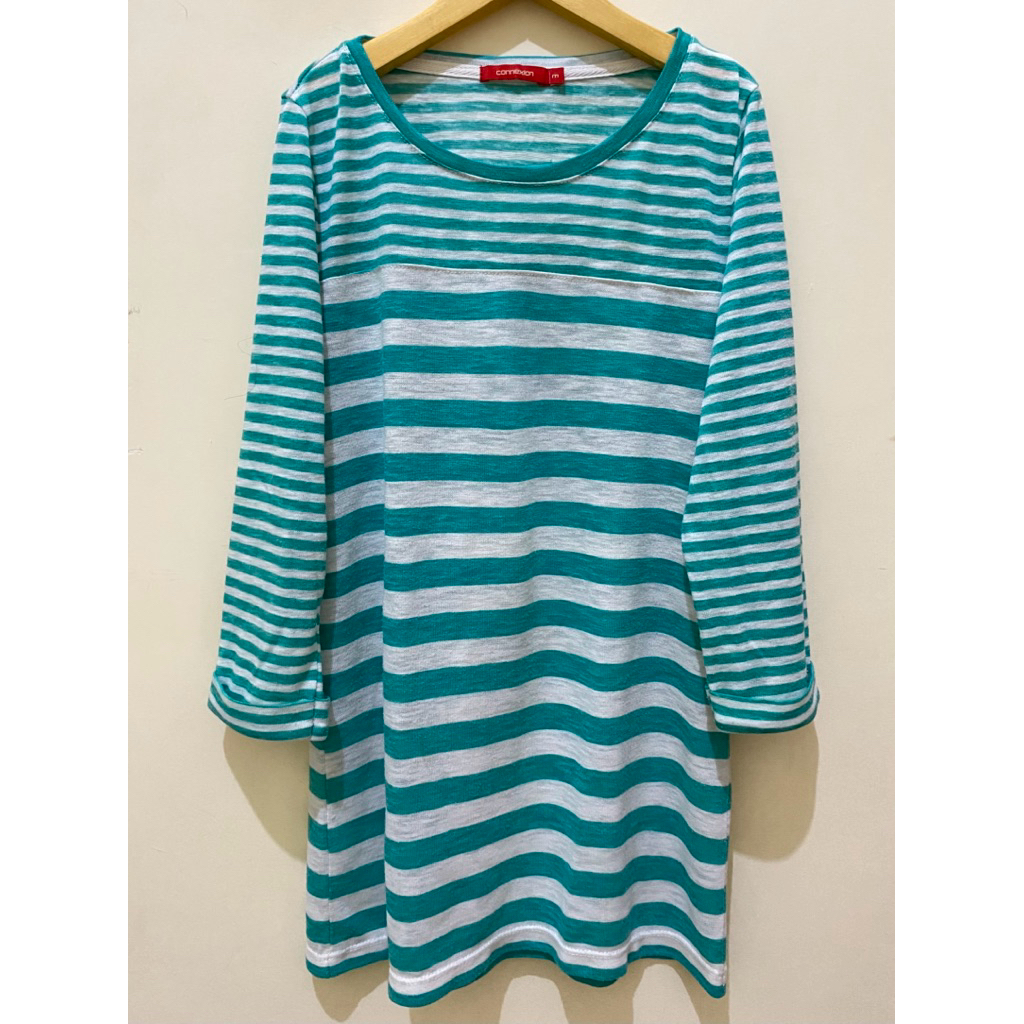 เสื้อยืด Connexion Top