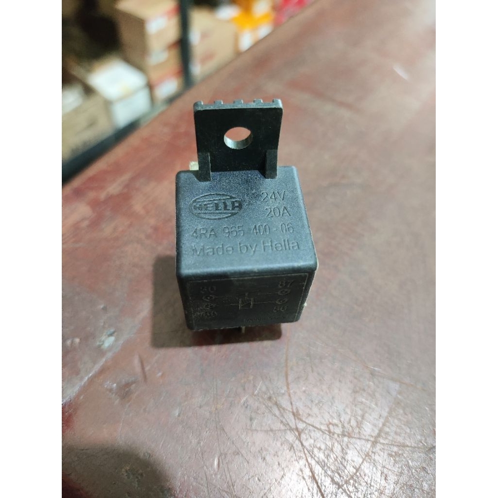 HELLA 24V RELAY 4 ขา