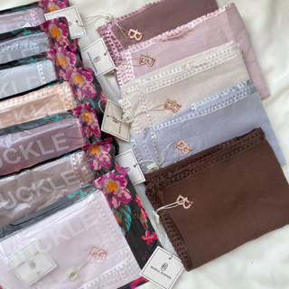 SWAROVSKI ฮิญาบทรงสี่เหลี่ยมธรรมดา 3 มิติวินเทจพร้อมหัวเข็มข…