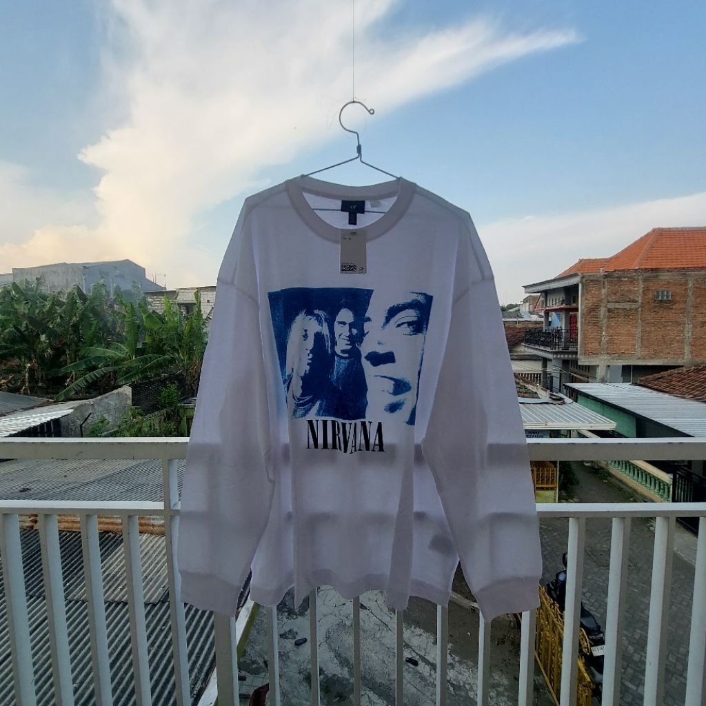 เสื้อยืด H&M เสื้อเจอร์ซีย์พิมพ์ลาย Nirvana