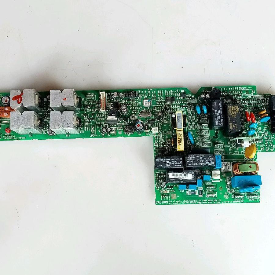 เมนบอร์ด UPS สภาพเสียหาย APC Pro 900 รุ่น BR900GI / PCB UPS