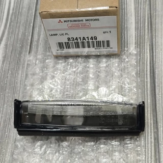Original Mitsubishi Xpander Pajero Montero Mirage 8341A149 ไฟส่องป้ายทะเบียน Mica