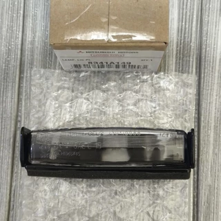 Original Mitsubishi Xpander Pajero Montero Mirage 8341A149 ไฟส่องป้ายทะเบียน Mica