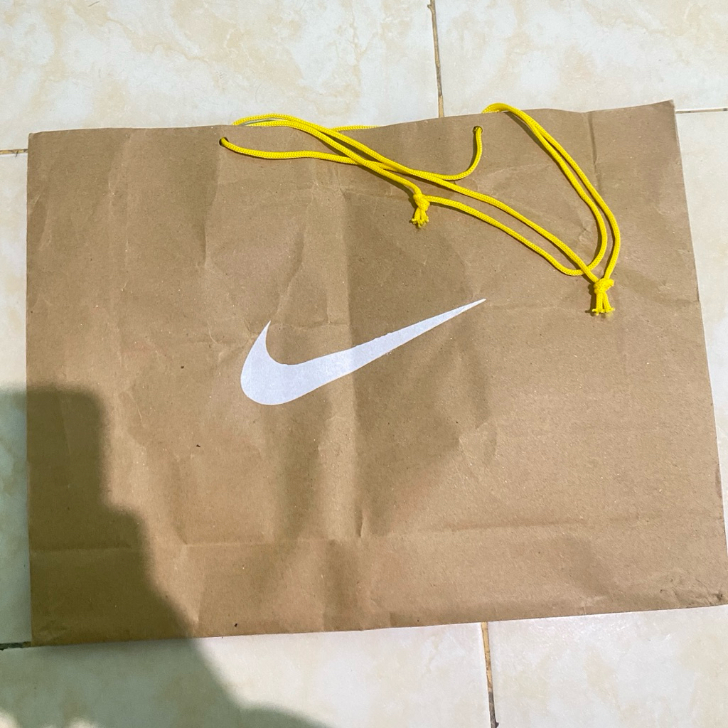 Preloved Paperbag Nike/Paperbag Oh Some/Shopbag Nike/ Shopbag Oh Some
