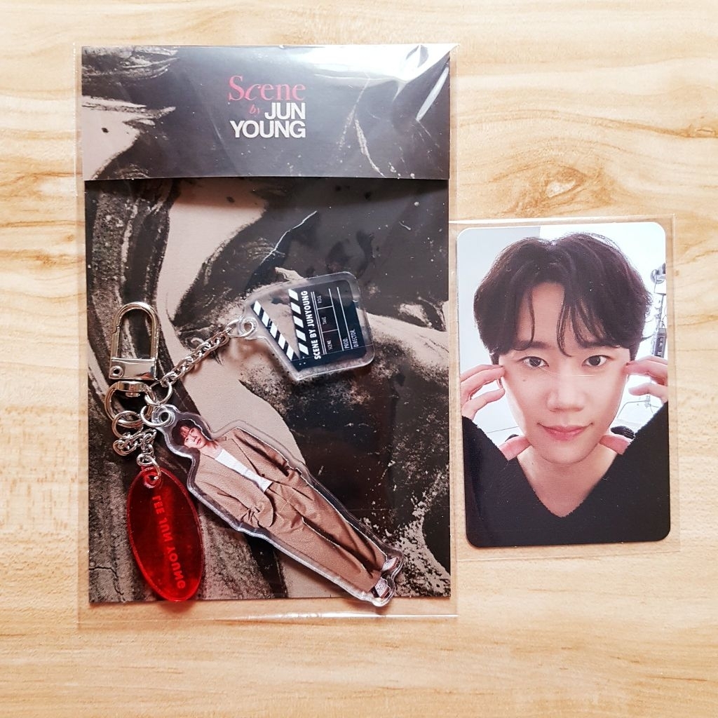 LEE JUNYOUNG FANMETING SCENE BY JUNYOUNG OFFICIAL MD - ACRYLIC KEYRING SEALED + PC