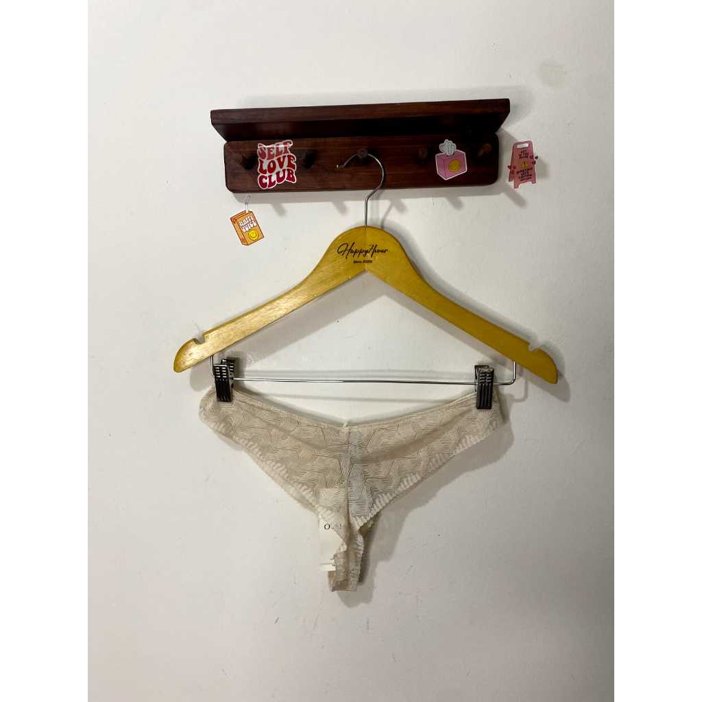 OYSHO ECRU LACE PANTIES