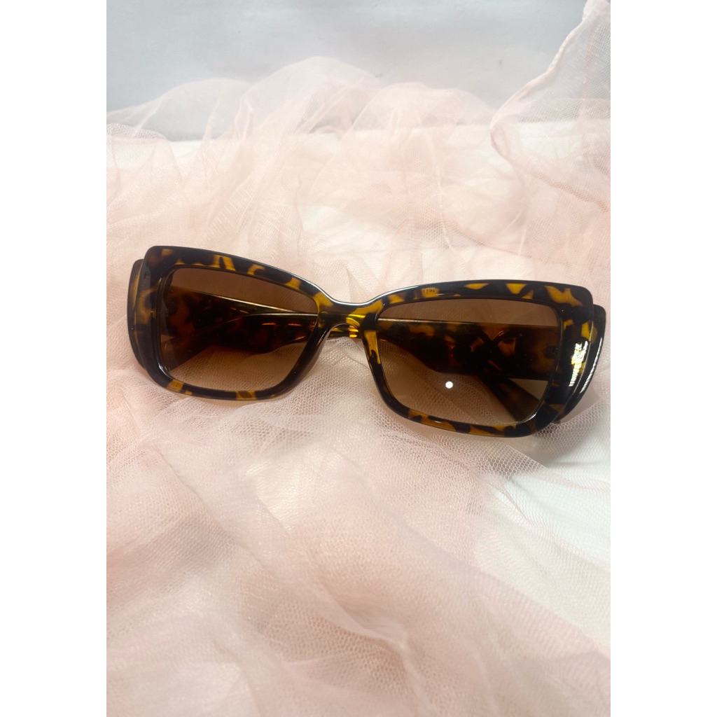 แว่นกันแดด DGC - LEOPARD BROWN