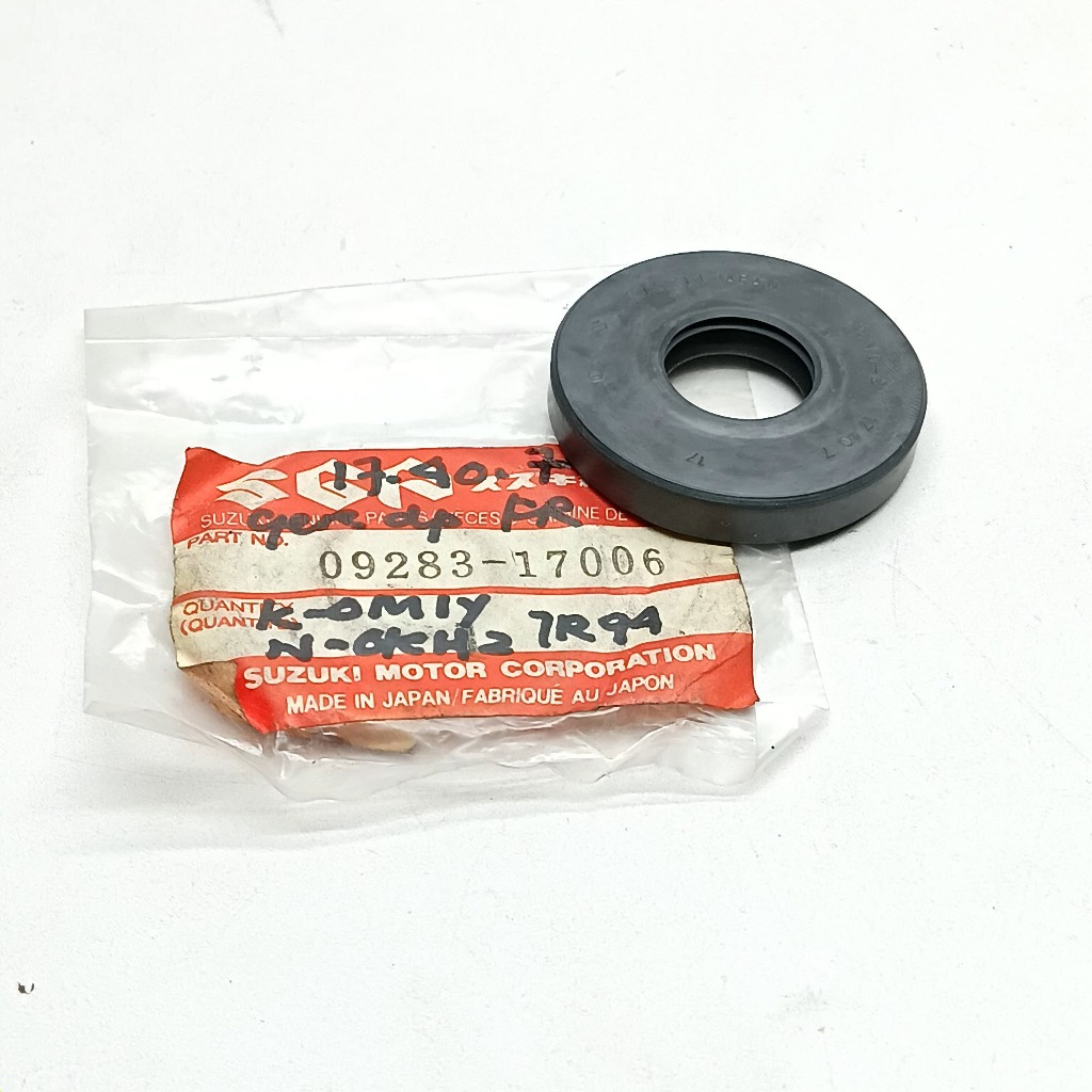 ซีลเกียร์หน้า SUZUKI TORNADO RC110 RC 110 FR 17X40X7 NOS SGP นําเข้าญี่ปุ่น JPN NOS 09283-17006 ORIG