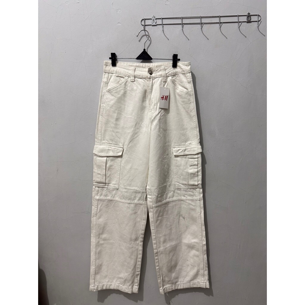 H&M Cargo Denim Light Cream and Ankle Pants สีดํา