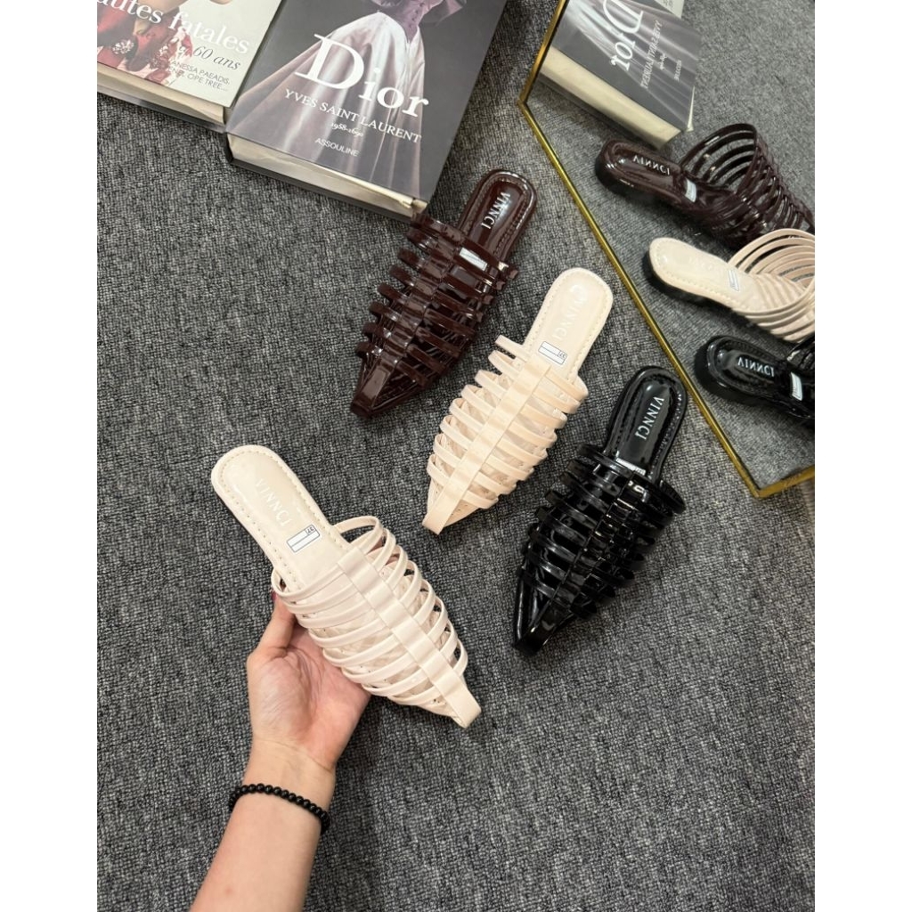 Vinnci รองเท้าแตะส้นแบนล่อตาข่ายสําหรับผู้หญิง