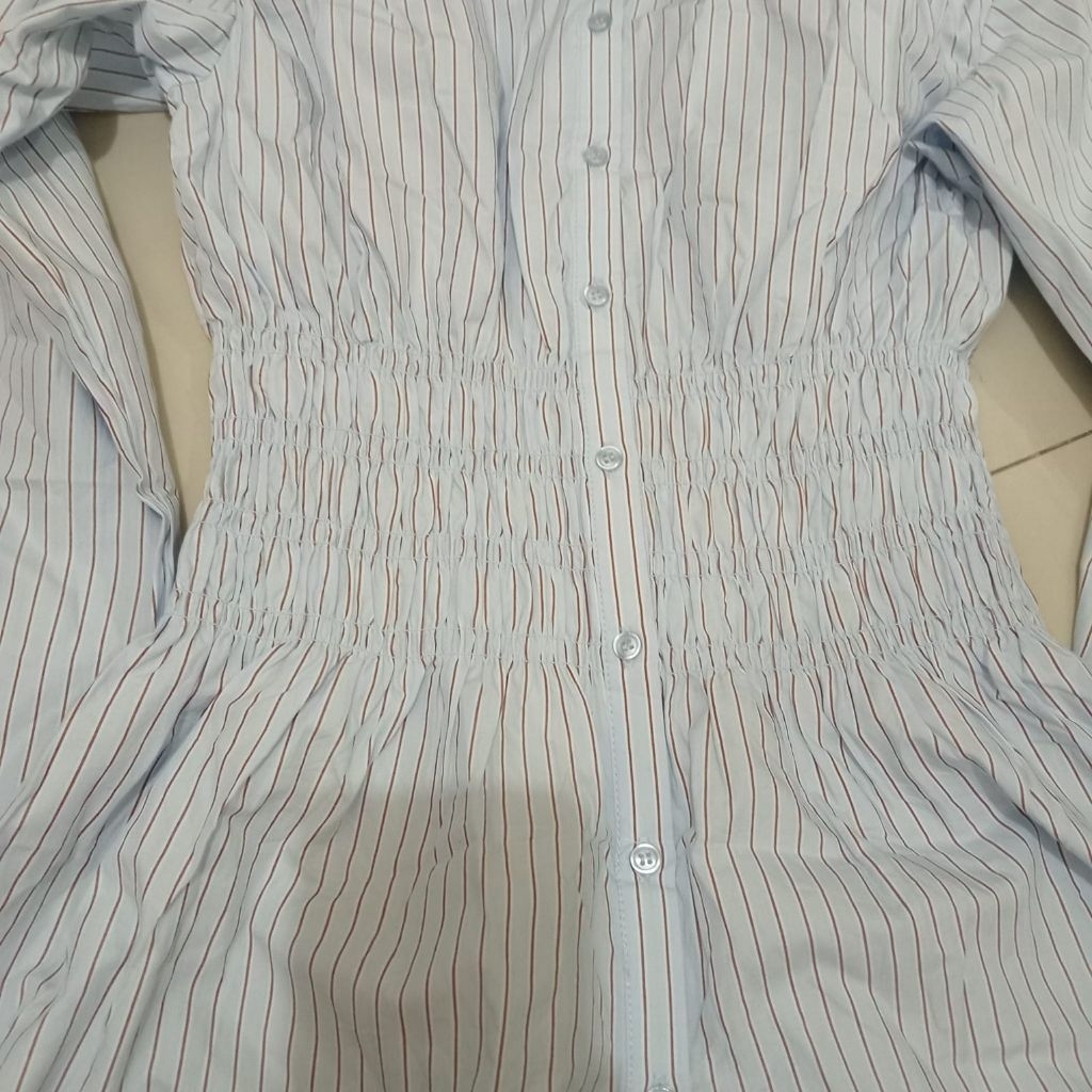 เสื้อติดกระดุมเอว GLASSONS shirred