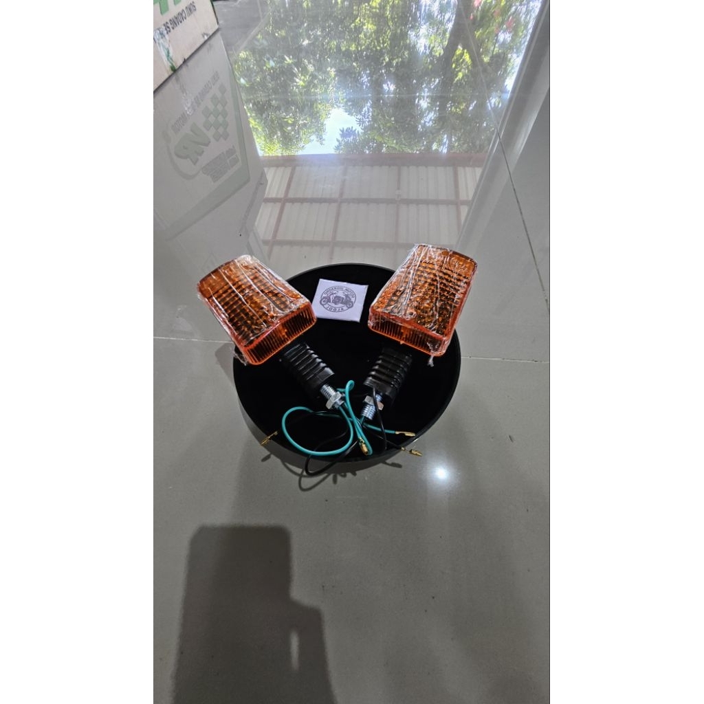 ไฟเลี้ยวหลัง สําหรับรถมอเตอร์ไซค์ GLK / C700