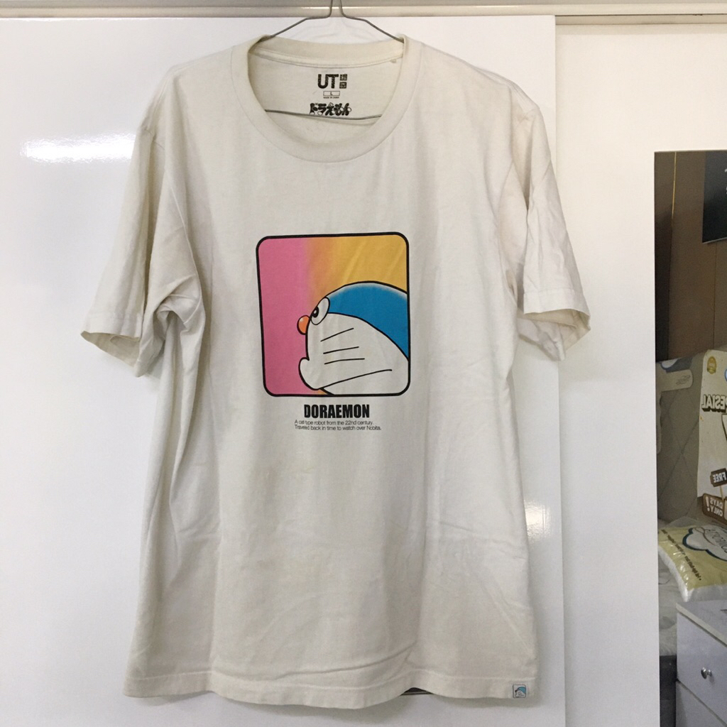 เสื้อยืด Uniqlo UT Doraemon - มือสอง
