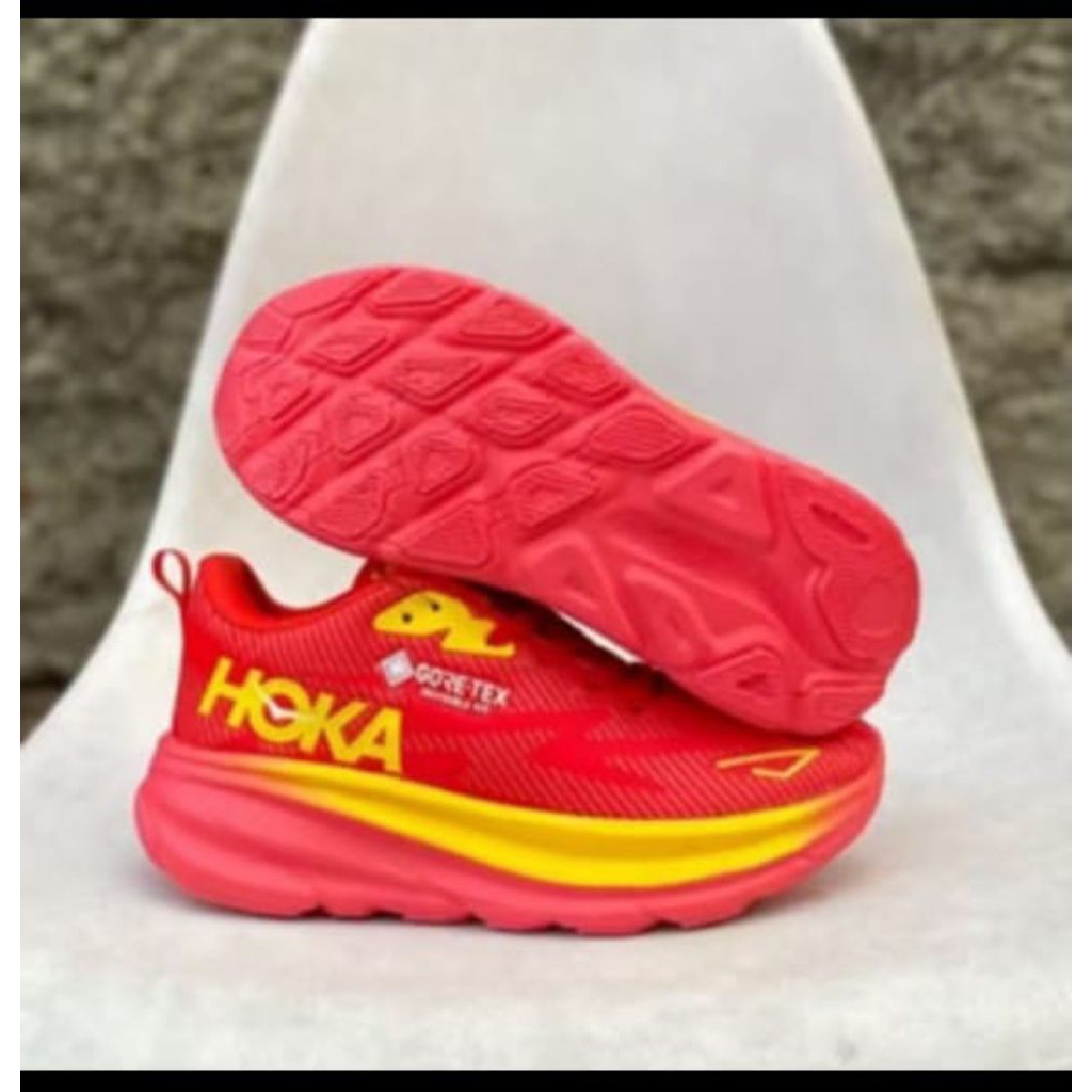 รองเท้า Hoka รองเท้าวิ่ง Hoka รองเท้าวิ่งผู้หญิง