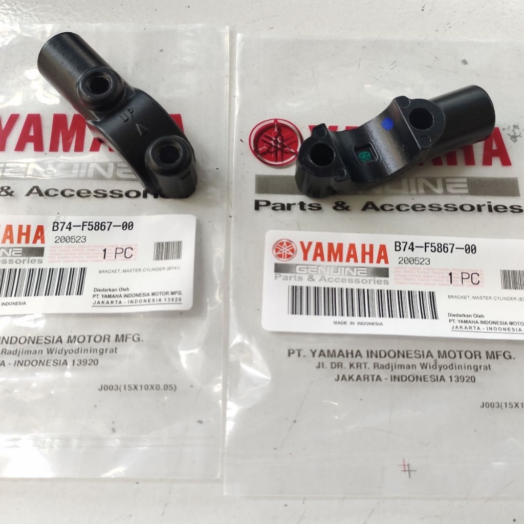 B74-F5867-00 ที่วางกระจกมองหลัง XMAX 250 X-MAX 300 X max 250 เดิมขวาและซ้ายกระจกมองหลังวงเล็บ R25 MT25 Brembo R1 R6