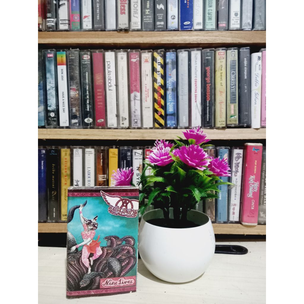 AEROSMITH NINE LIVES CASSETTE
