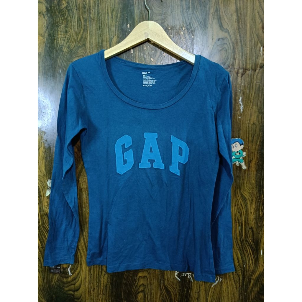 [Preloved] เสื้อยืด GAP