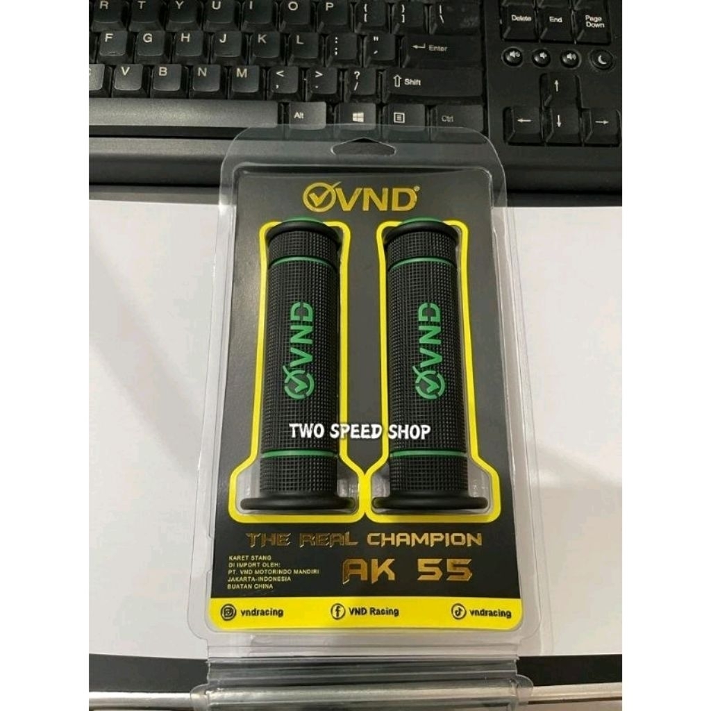 ปลอกแฮนด์ VND สากลสําหรับรถจักรยานยนต์ทั้งหมด VND Ak 55 Fur Grip