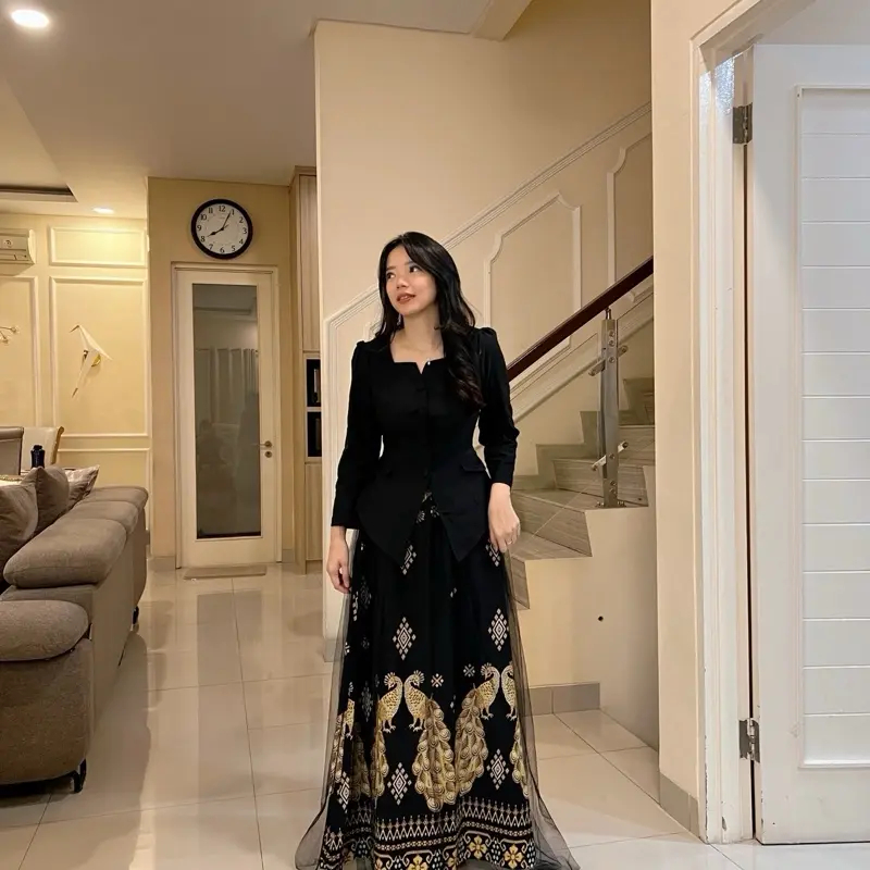 LOVID Mina One Set Batik Maxi Tile Skirt + ชุดสตรี A-line Batik Top Set (ชุดกระโปรงยาวแม็กซี่)