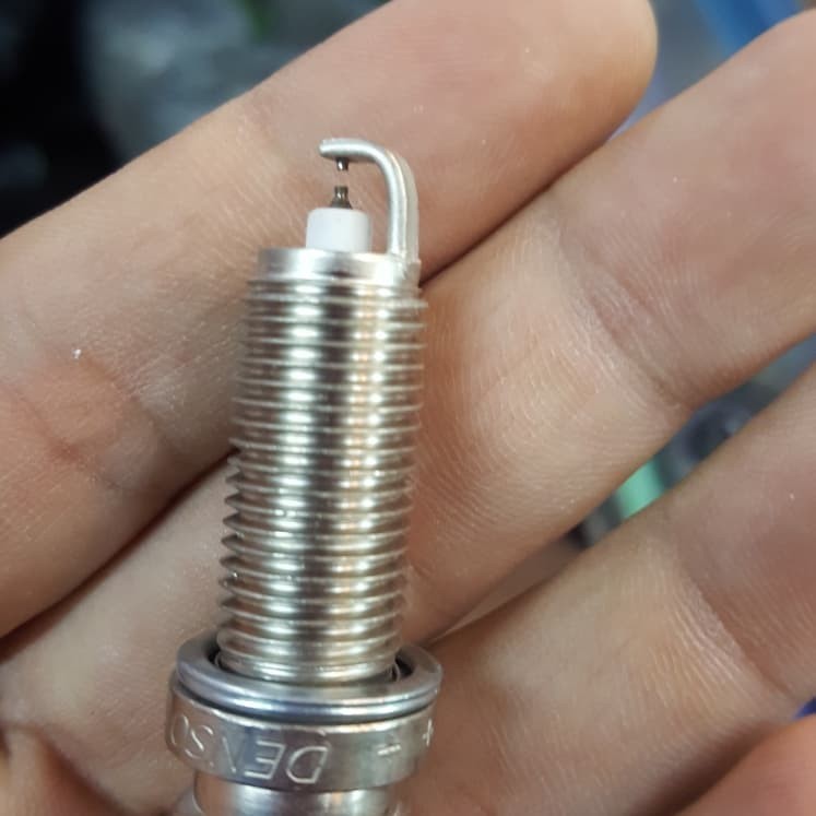 Original DENSO DOUBLE IRIDIUM หัวเทียนสําหรับ Nissan Grand Livina Evalia มีนาคม Latio 22401-ED71B FX