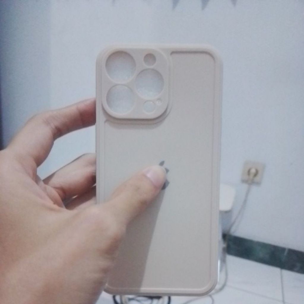 เคสโทรศัพท์ 13 Pro Ivory Cream White Logo