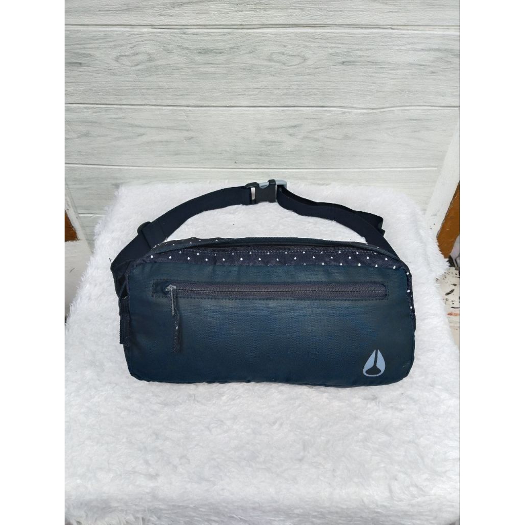 กระเป๋าคาดเอว Nixon กระเป๋าคาดเอวผู้ชายมือสอง