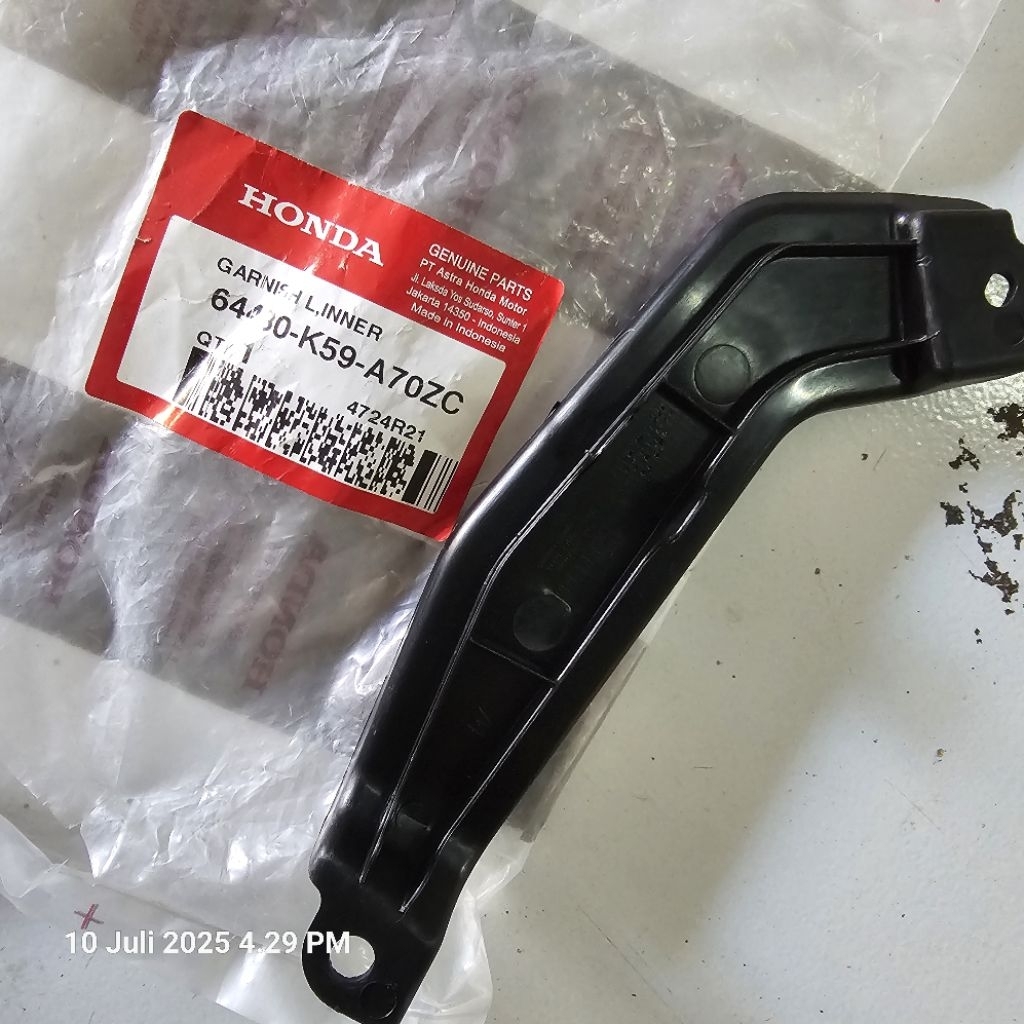 ชั้นใน Garnish New vario 125/150 esp. 64430-K59-A70ZC