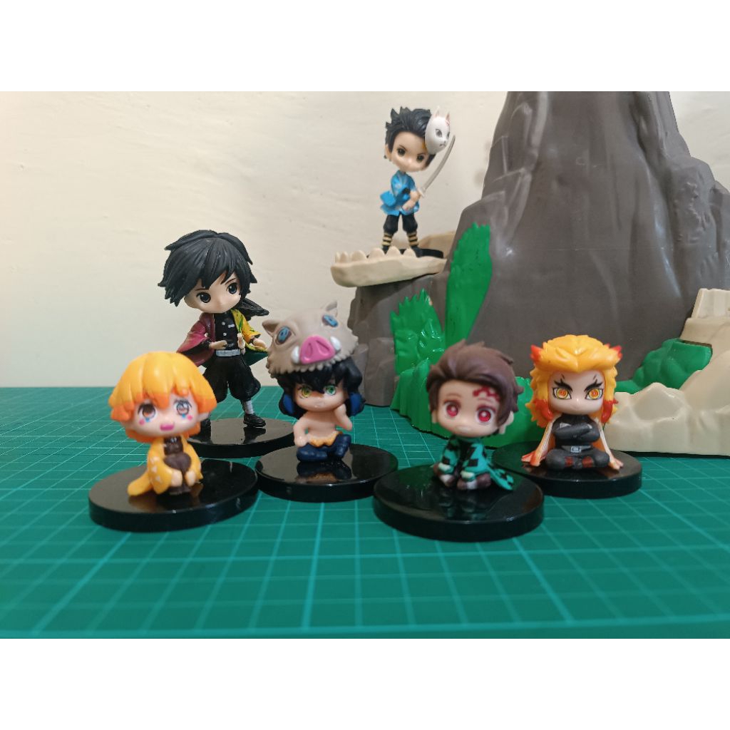 Kimetsu No Yaiba Demon Slayer Tanjiro Zenitsu Nezuko Action Figure ของเล่น