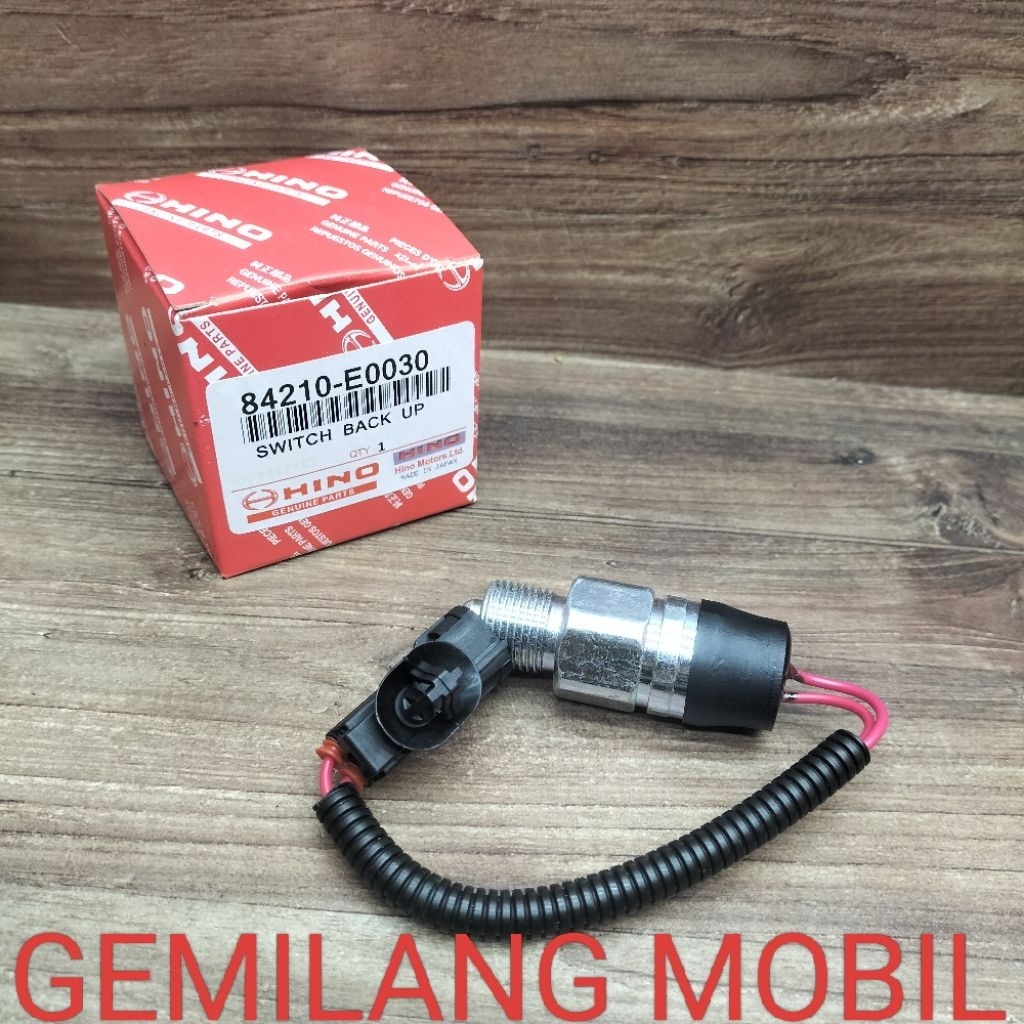 สวิตช์ BACK UP HINO LOHAN 500 NEW 84210-E0030 ORIGINAL