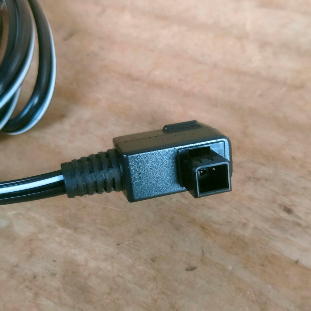 Sony HXR-MC2500 HXR Series สายชาร์จ 2 พินดั้งเดิม