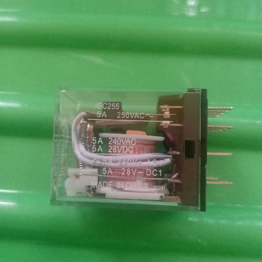 ขาย RELAY IEC255 5A 250VAC RELAY 220/240VOLT RELAY