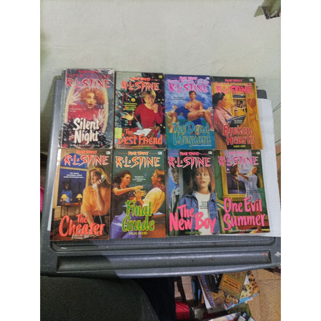 Goosebumps and Fear street by R. แอล สทีน