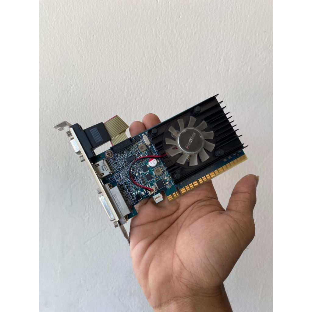 VGA GT210***********