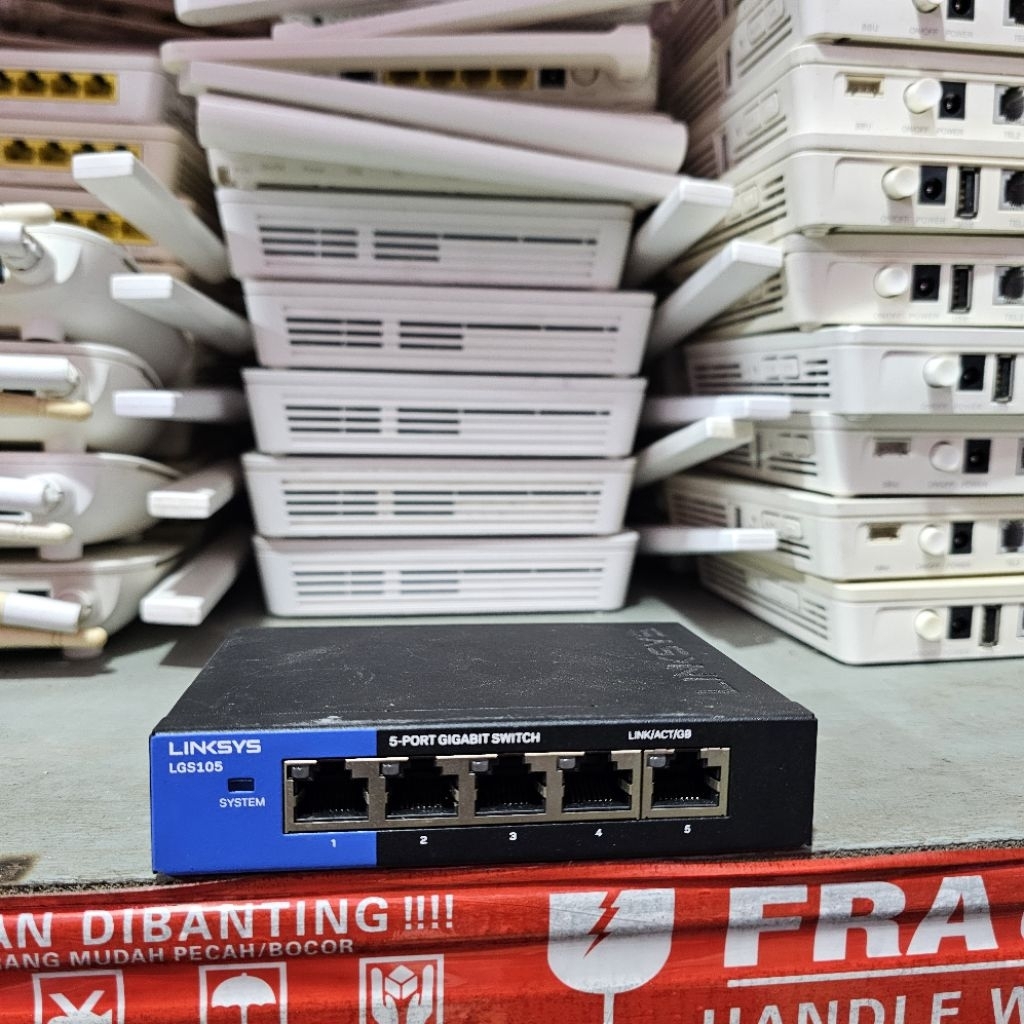 คุณภาพสูง GIGABIT HUB LINKSYS LGS105V2 SWITCH