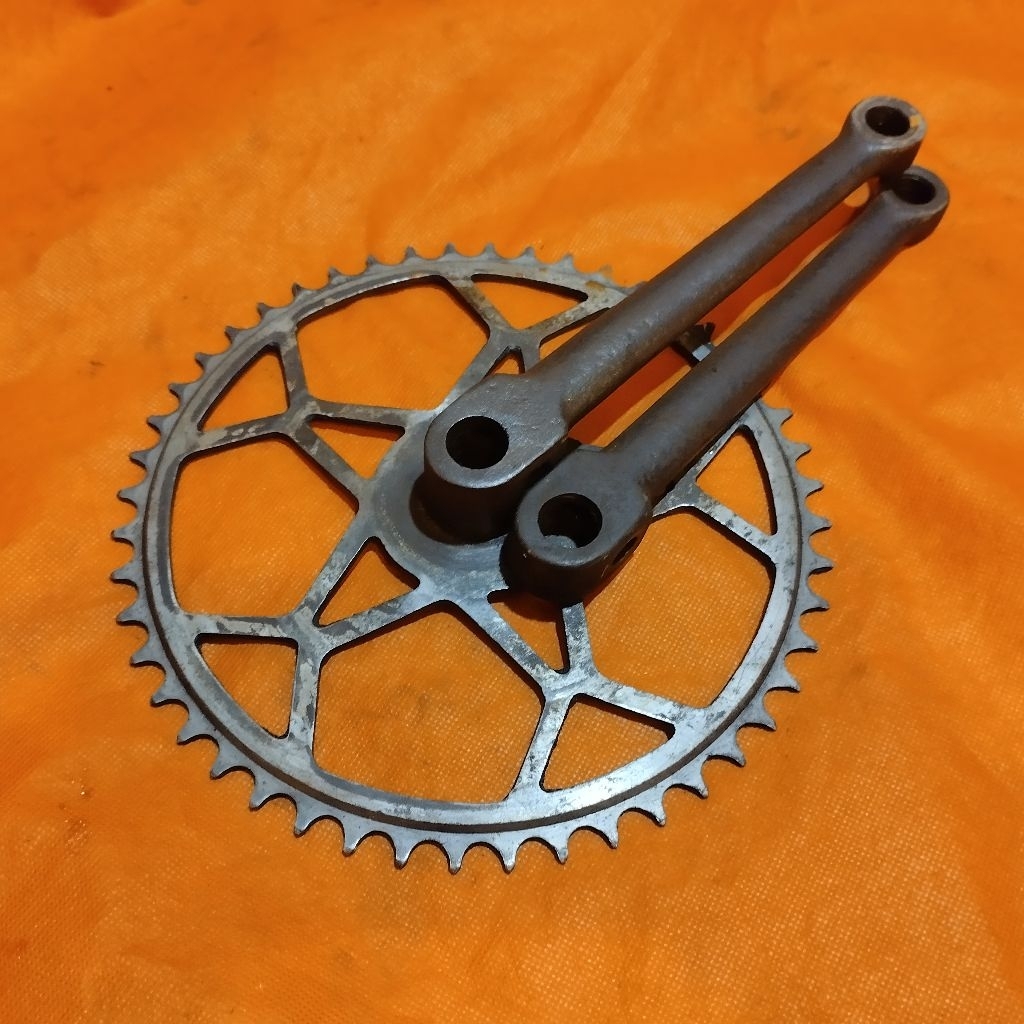 ข้อเหวี่ยงจักรยานคลาสสิก Gear YY motif ก้านกลม 48T