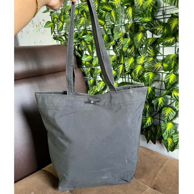 กระเป๋าโท้ต Pl Kylian