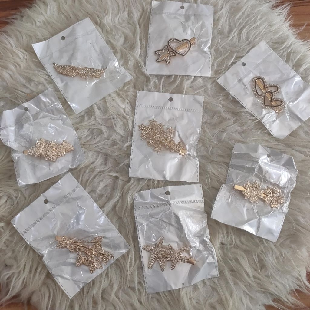 CRYSTAL PEARL HAIR CLIP DD124