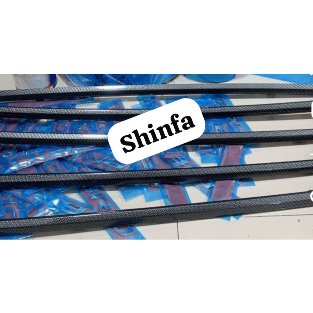 List Grill INNOVA Reborn Facelift 2021 2023 คาร์บอน /Lis Grill INNOVA Reborn