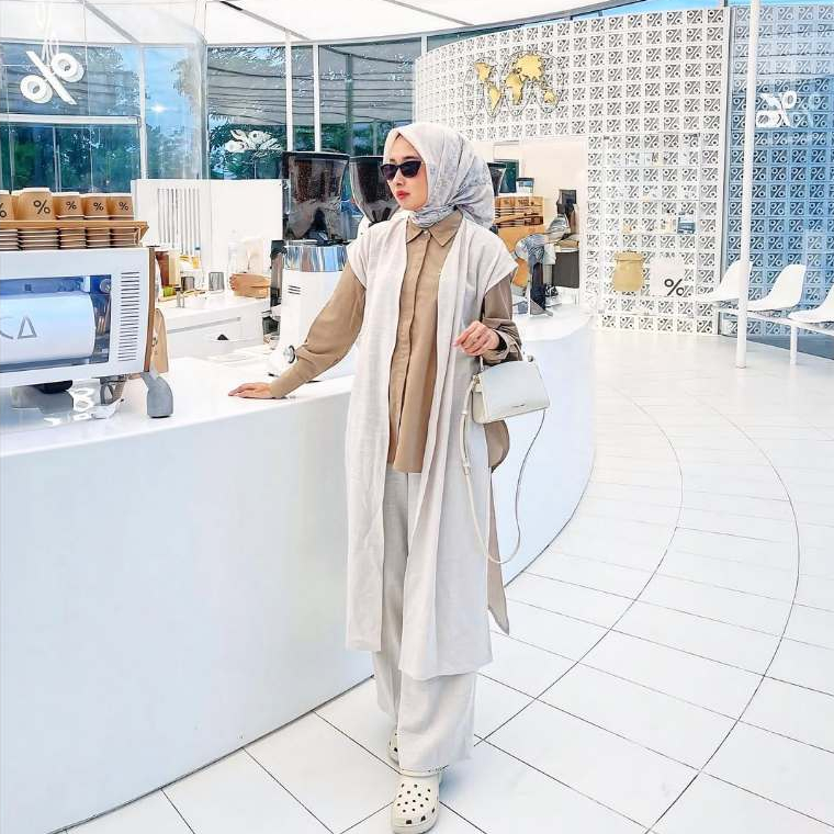 YEPPUOUTFIT - Dahye One Set | ชุดเหนือกาลเวลาเสื้อกั๊กยาวและชุดกางเกง กางเกงชั้นใน ยาว