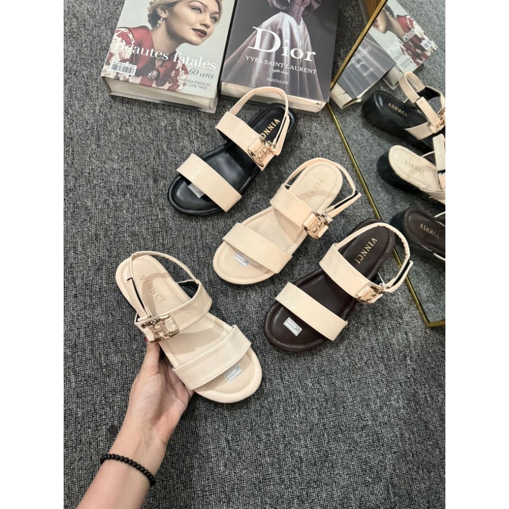 HM รองเท้าแตะสายรัดลิ่มของผู้หญิง vinnci