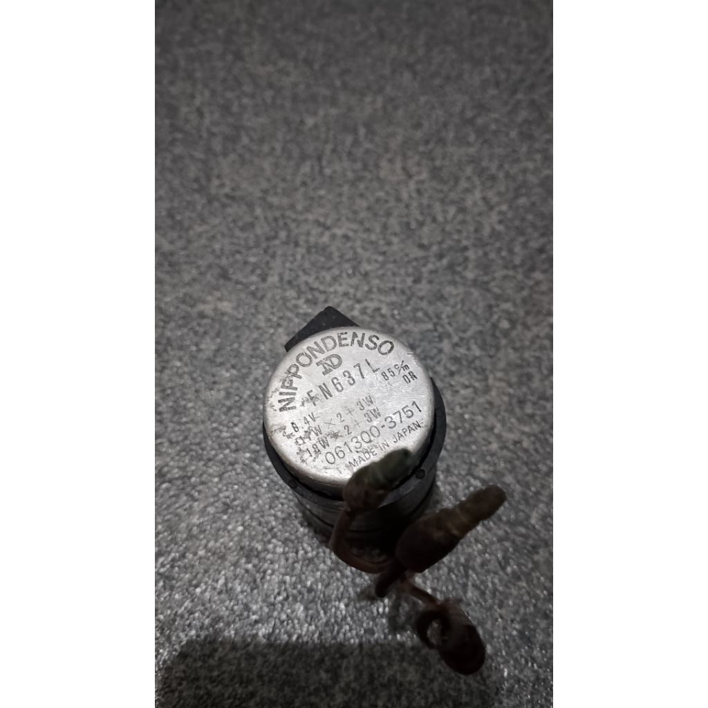 Flasher รีเลย์ V75 V80 U5 U7 YL1 YL2 DT100 DT125 061300-3751