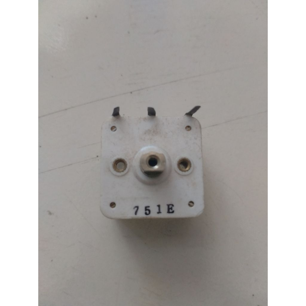 VARCO RADIO STORE INC 751E 3pin