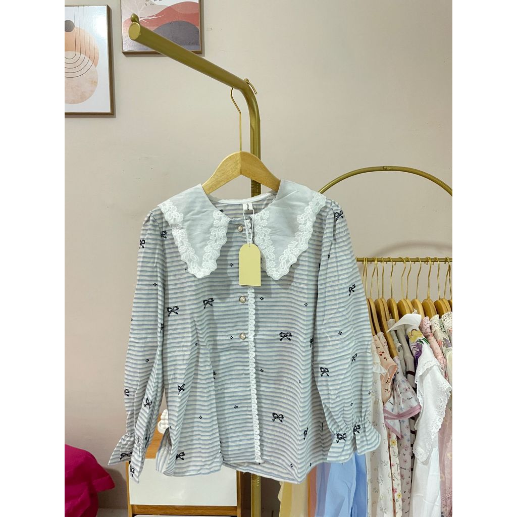 KEMEJA Marina Blouse เสื้อเชิ้ตลายผู้หญิงเกาหลี