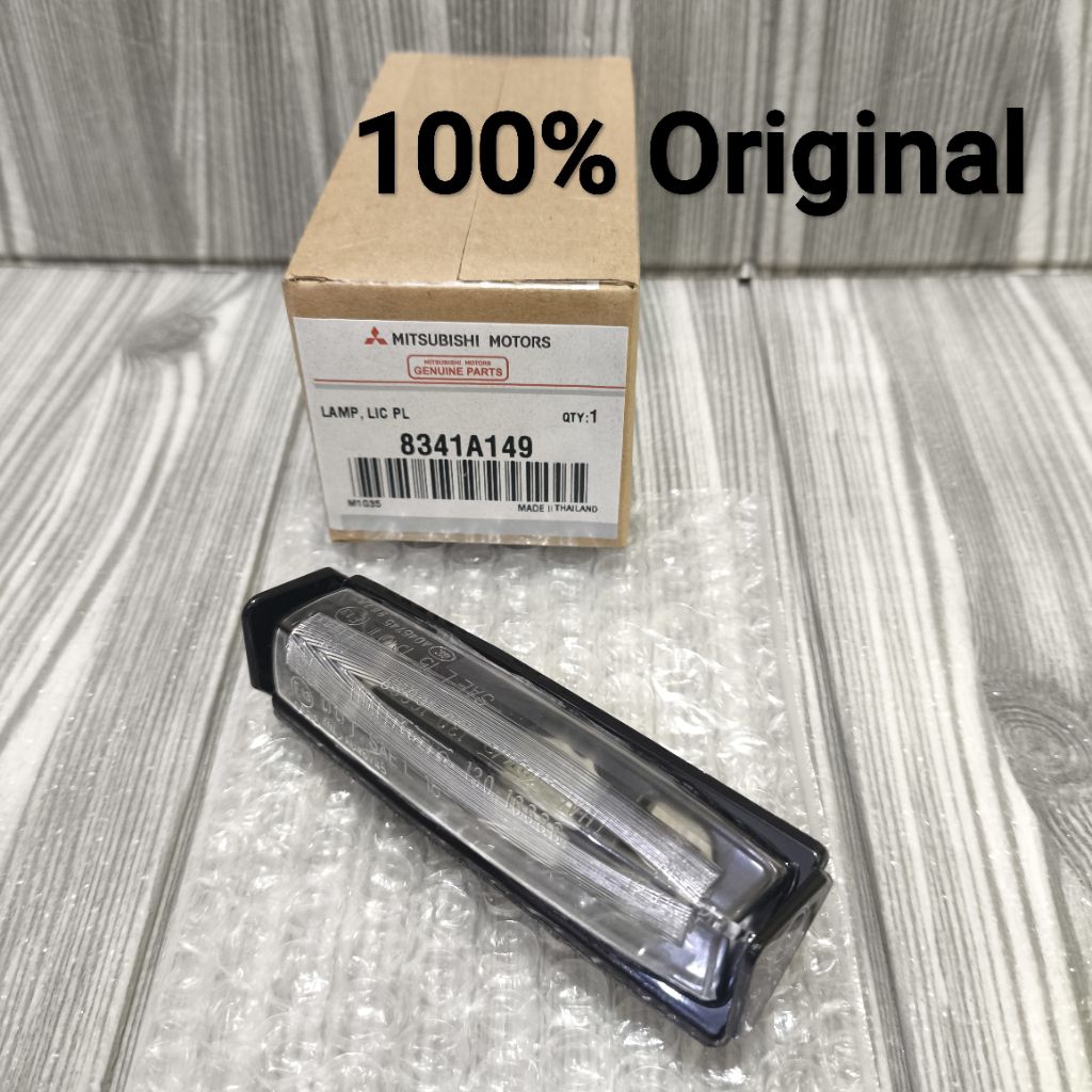 Original Mitsubishi Xpander Pajero Montero Mirage 8341A149 ไฟส่องป้ายทะเบียน Mica