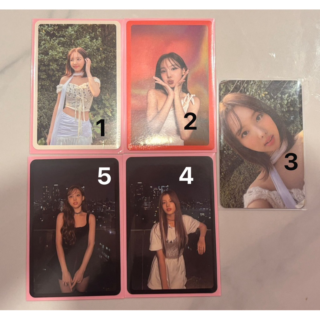 อย่างเป็นทางการ BAEMON/NMIXX/LESSERAFIM/TWICE PHOTOCARD