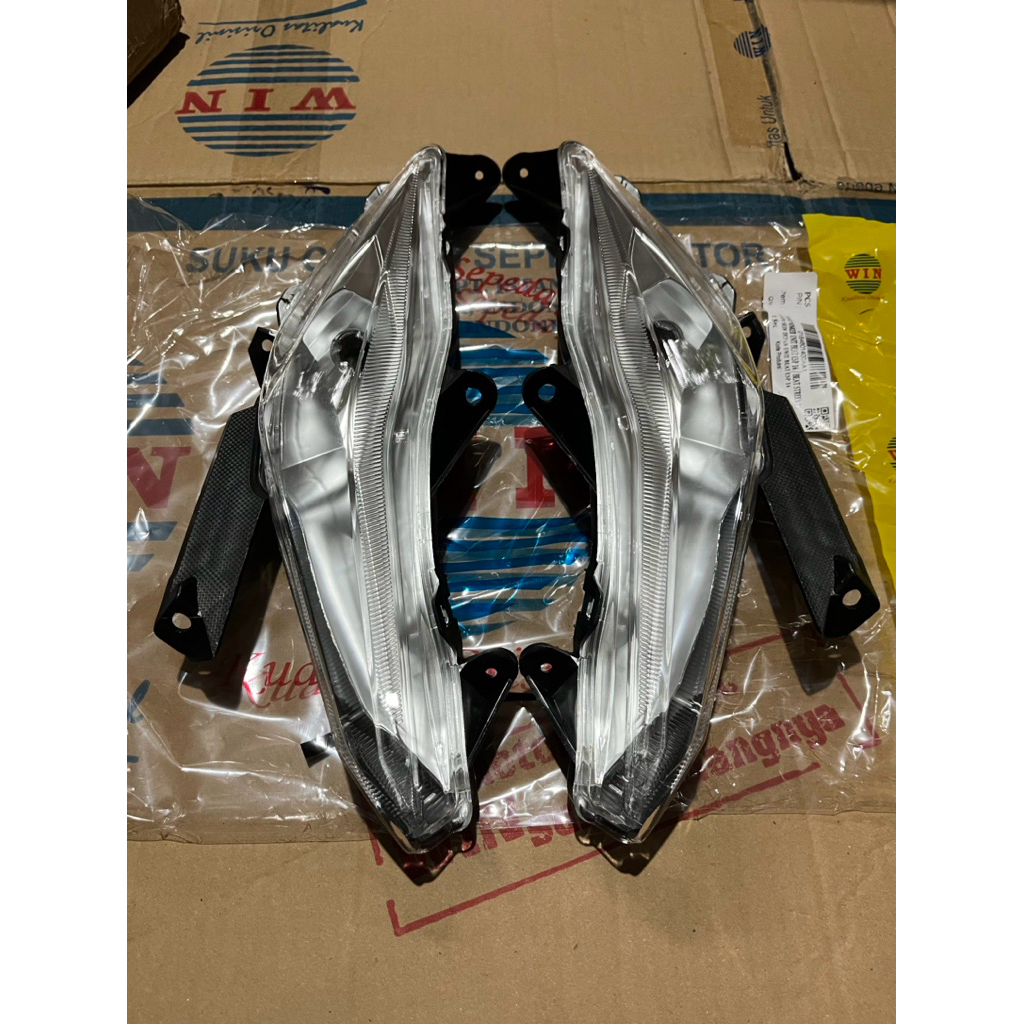 ไฟเลี้ยวหน้าสําหรับ ตี ถนน / โดยเฉพาะ 2016 2017 2018 2019 | หน่วยวิงค์หน้า WIN | ไฟเลี้ยวขวาและซ้ายส