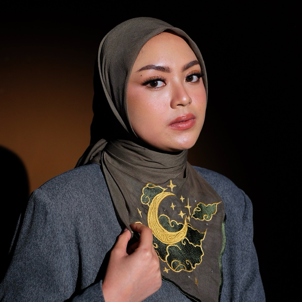 Heritage Moonveil Harmony Signature ปัก Moon Square Hijab Paris Japan